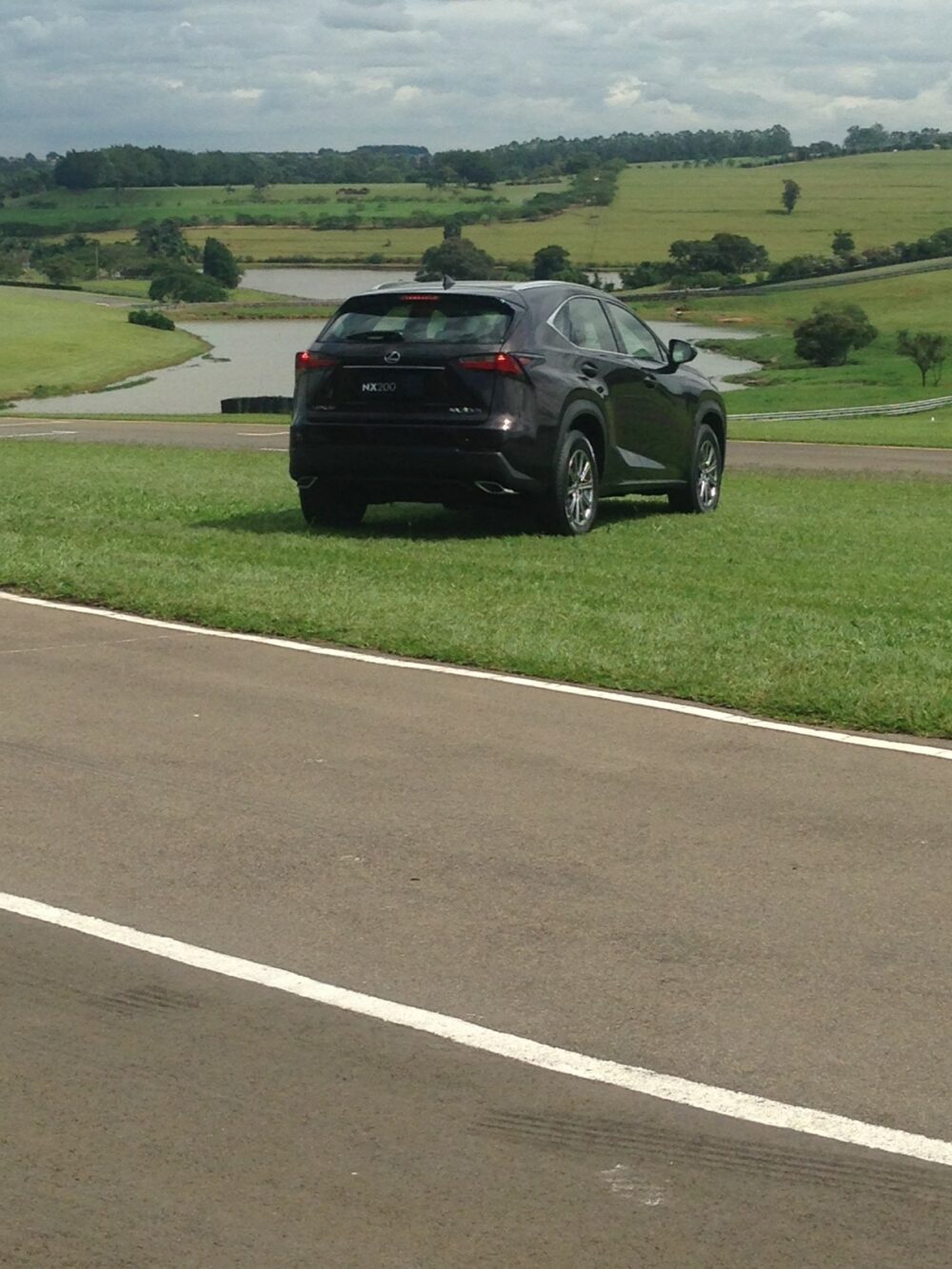 Lexus traseira