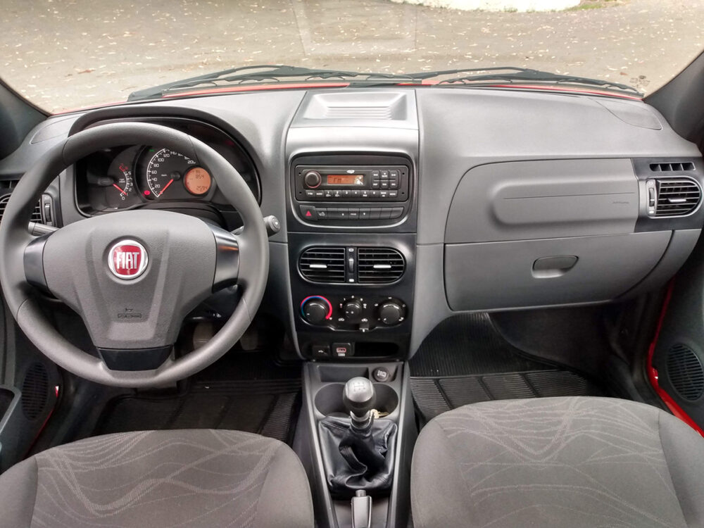 Interior do Fiat Strada