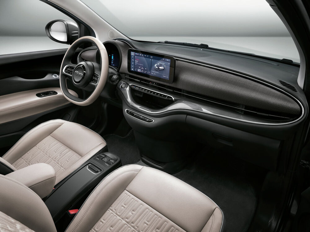 Interior tecnológico do novo Fiat 500