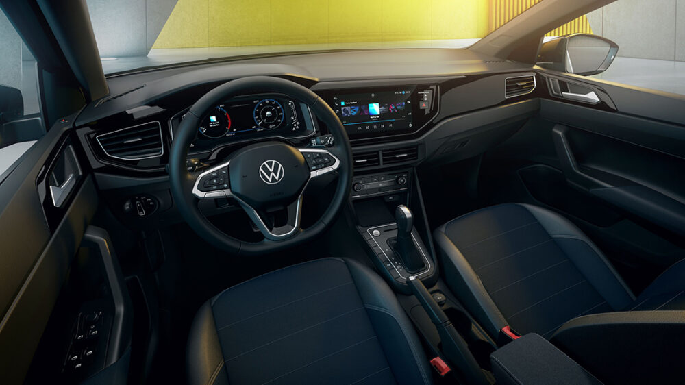 Interior e painel do VW Nivus com VW Play