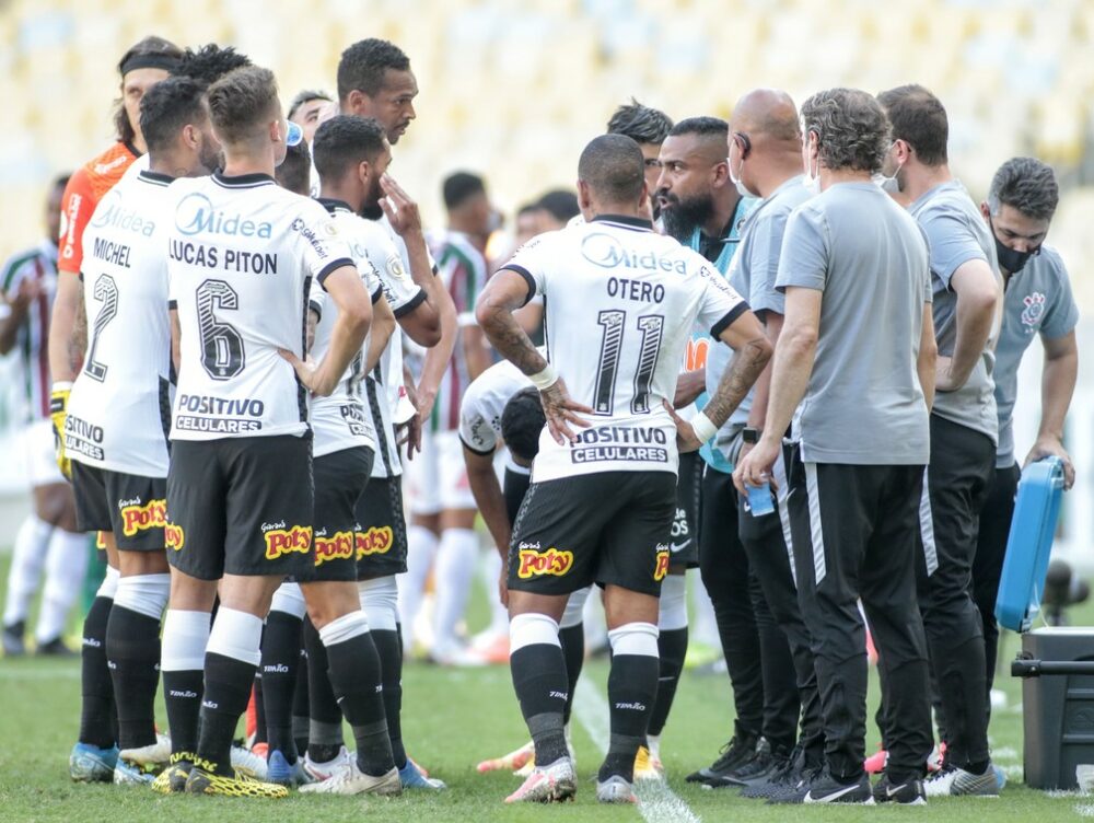 Elenco do Corinthians contra o Fluminense