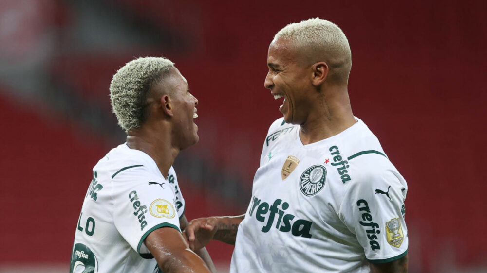 Danilo e Deyverson marcaram para o Palmeiras