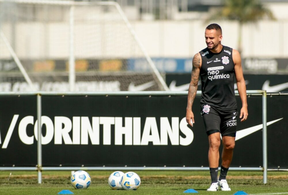 Renato Augusto em treino do Corinthians