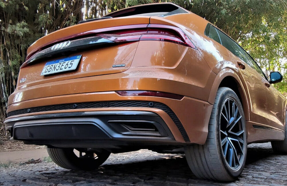 Audi Q8 Laranja Dragão