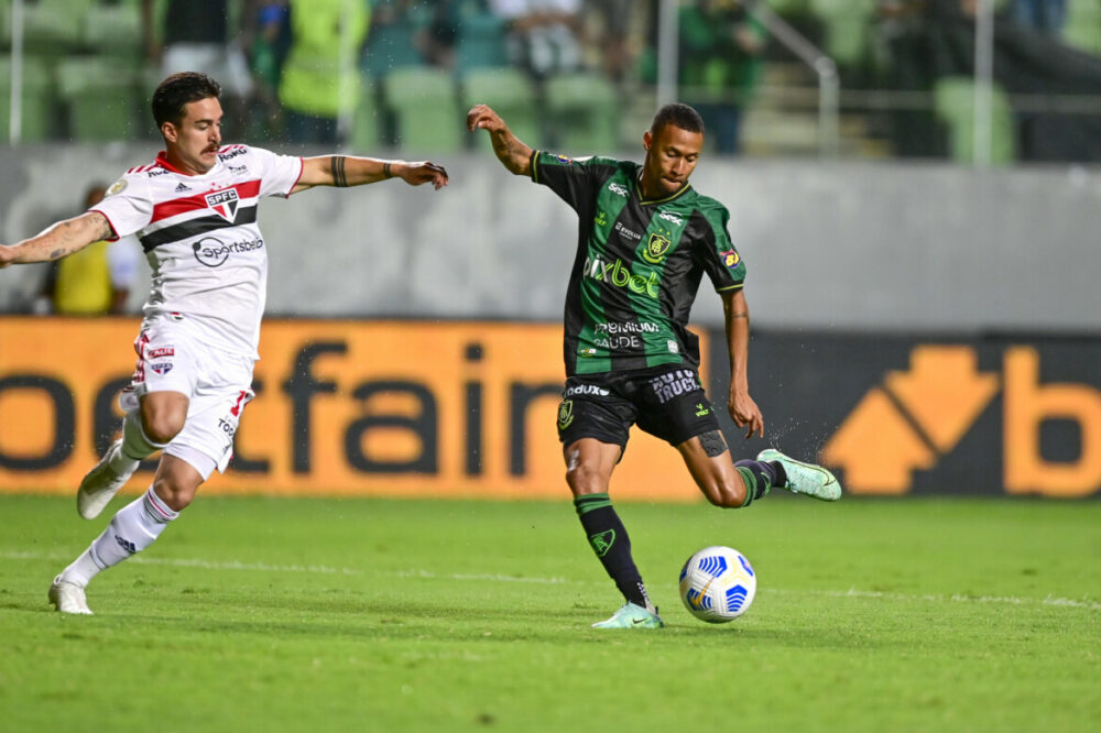 Com show de Ademir, o Coelho garantiu os 3 últimos pontos no Brasileirão 