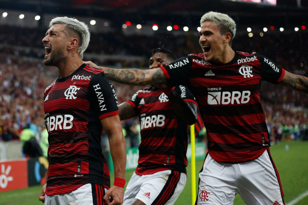 Arrascaeta vibra ao marcar o gol do Flamengo