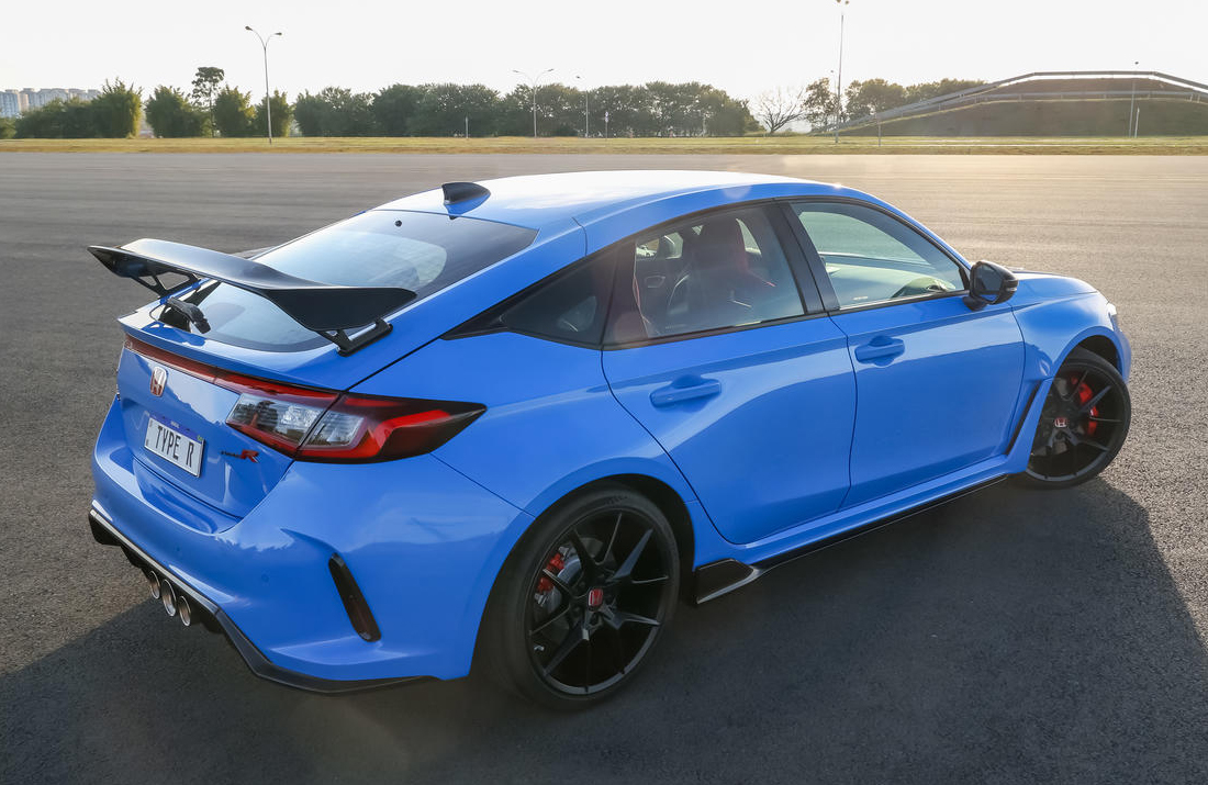 Em surto contínuo, Honda apresenta o caríssimo Civic Type R