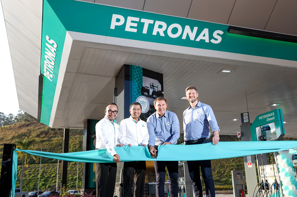 Posto de combustível Petronas