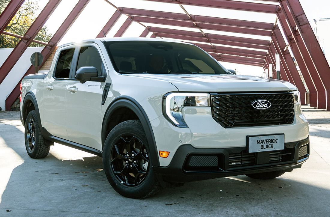 Ford Maverick Lariat Black